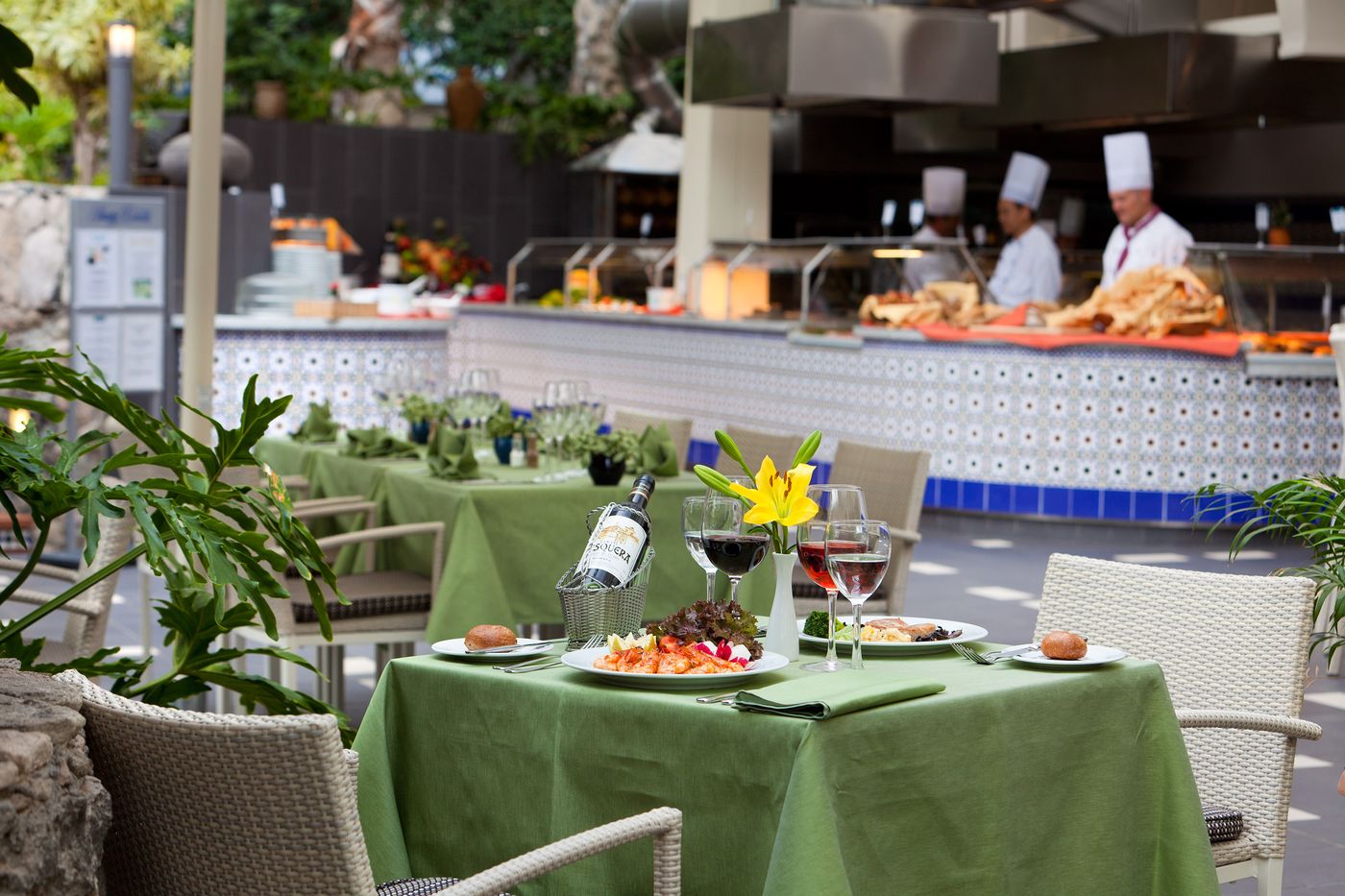 Seaside-Sandy-Beach-Hotel-Restaurant-11