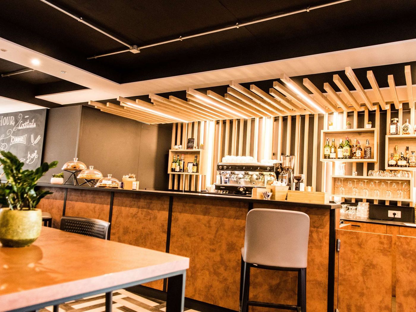 Mercure-Roma-Cinecitta-Bar-12