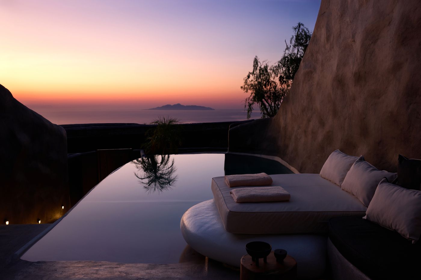 One Of One Hotel-Greece-Santorini-Room-10