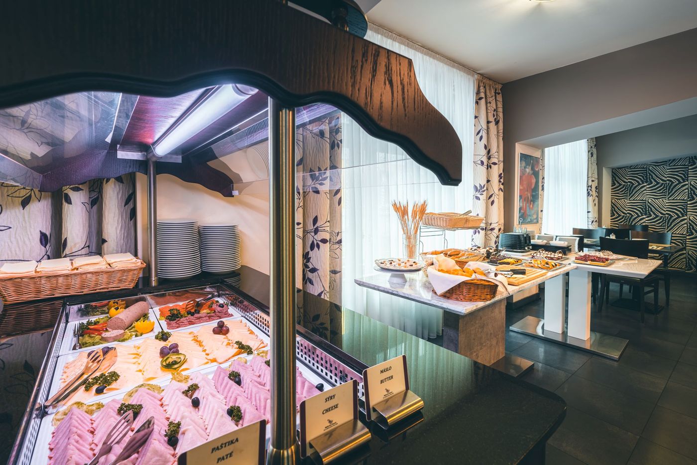 Elysee-Hotel-Restaurant-43