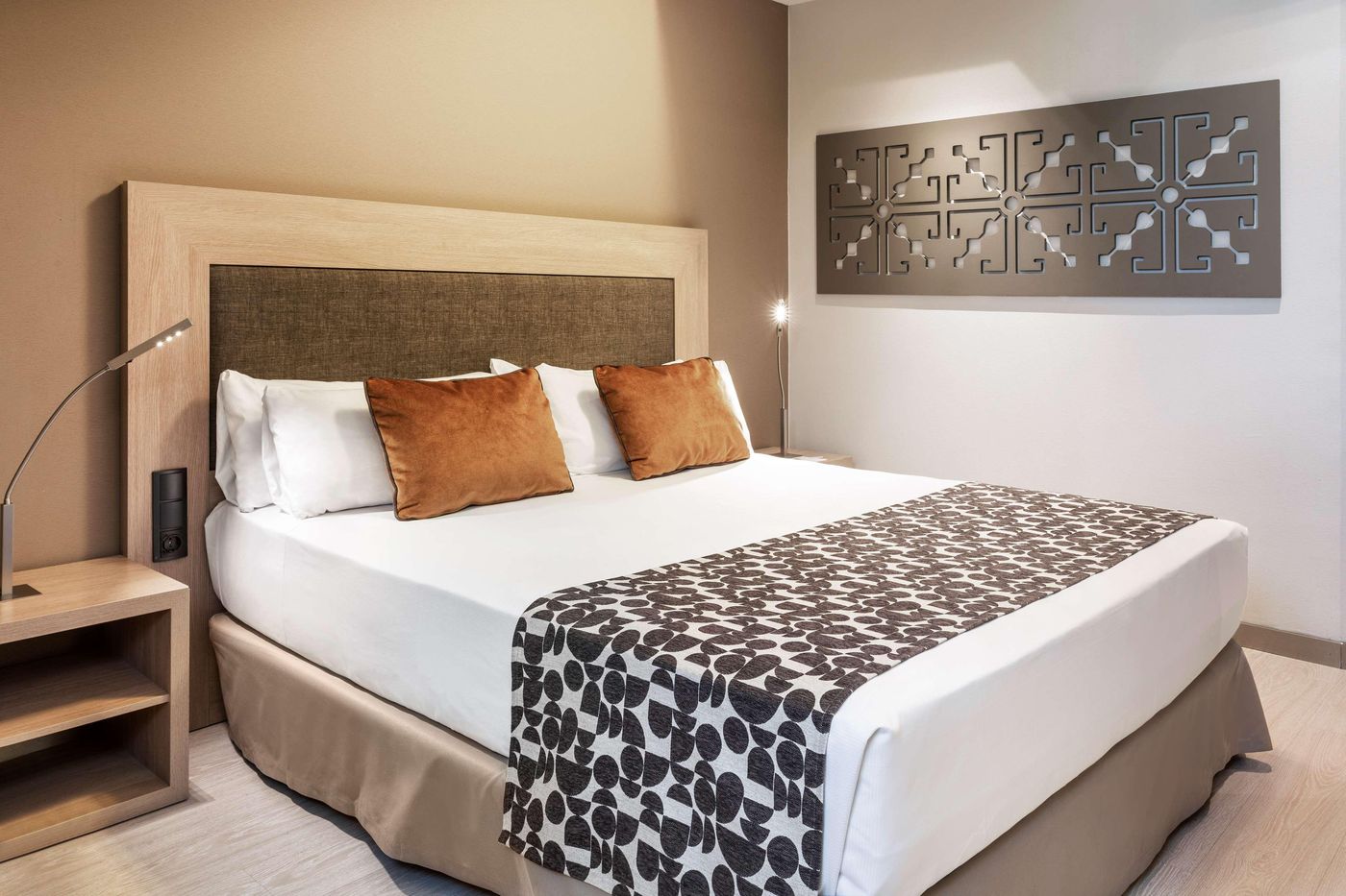 Catalonia-Plaza-Mayor-Room-10