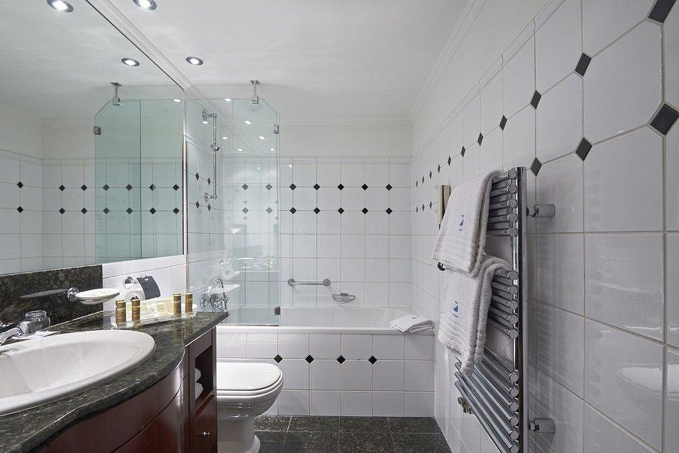 Eurostars-Montgomery-Room-19