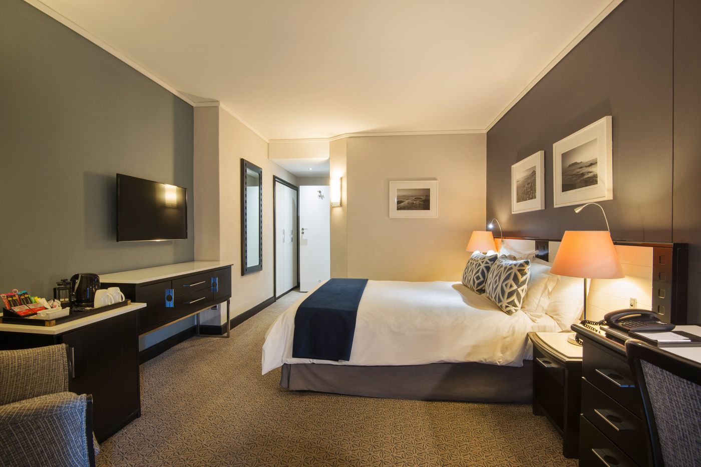 The-Commodore-Room-29