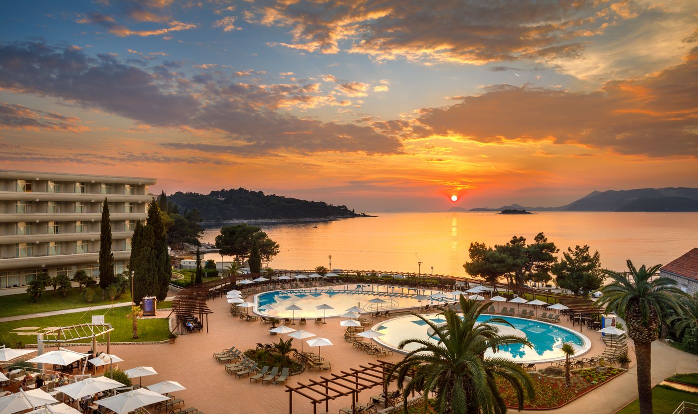 Remisens-Hotel-Albatros-General-view-3