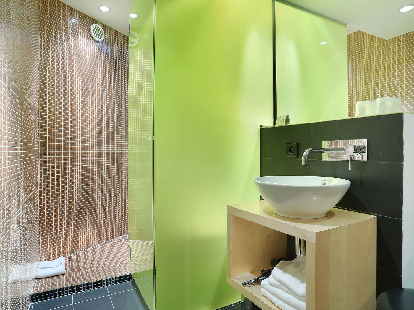 Hotel-Notre-Dame-Maitre-Albert-Room-34