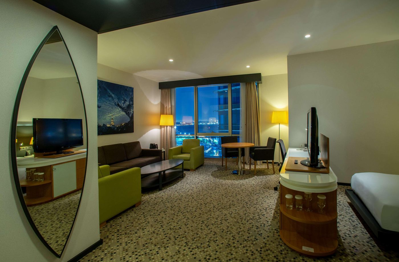 DoubleTree-by-Hilton-Hotel-Istanbul---Moda-Room-7