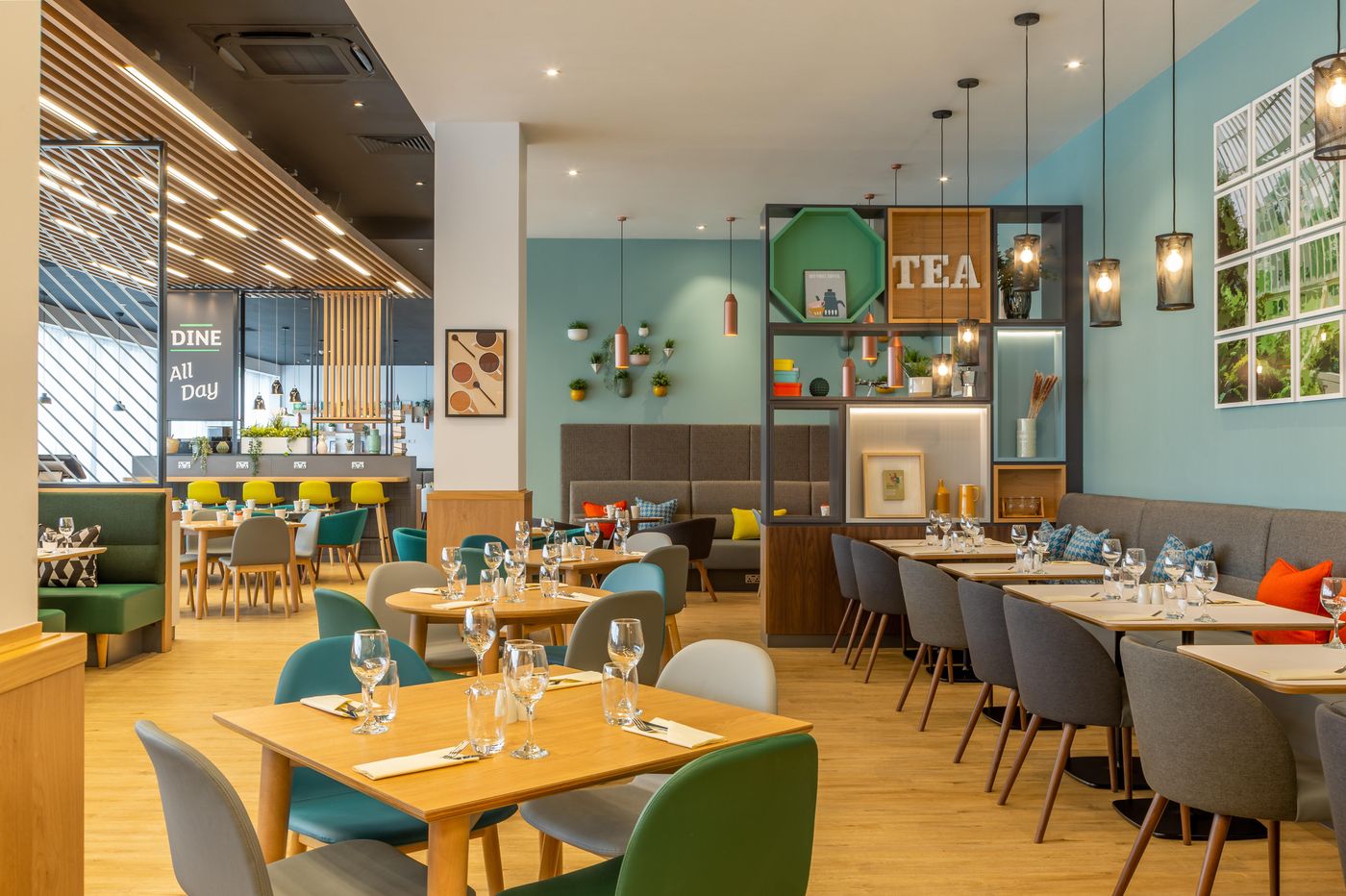 Holiday-Inn-Dublin-Airport-Restaurant-44