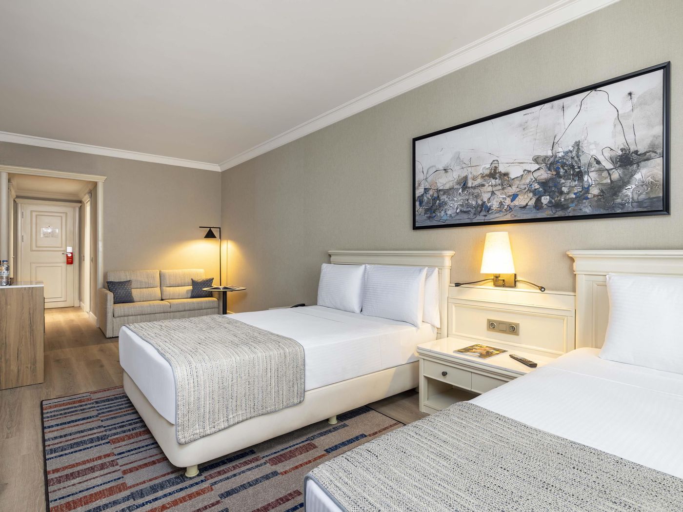 Elite-World-Comfy-Istanbul-Taksim-Hotel-Room-17