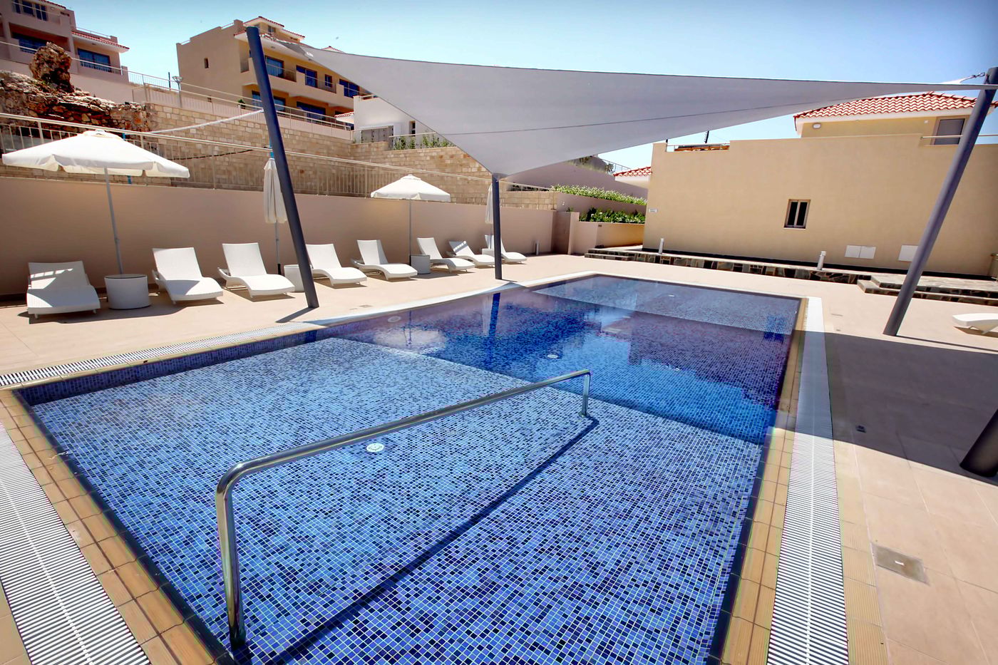 Akamas-Health-Farm-And-Spa-Pool-4