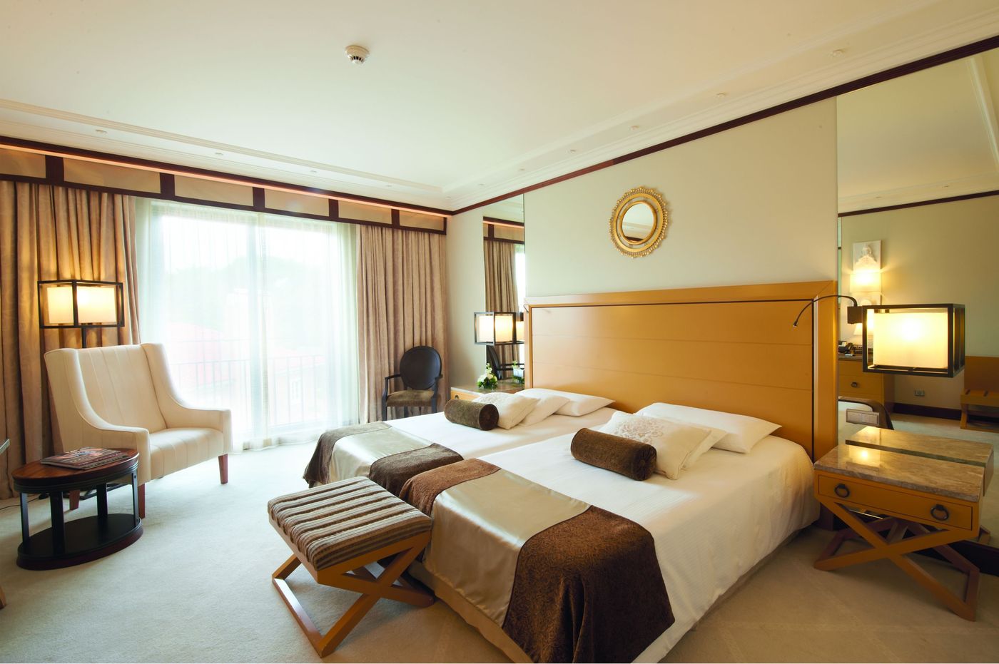 Grande-Real-Villa-Italia-Hotel---Spa-Room-20