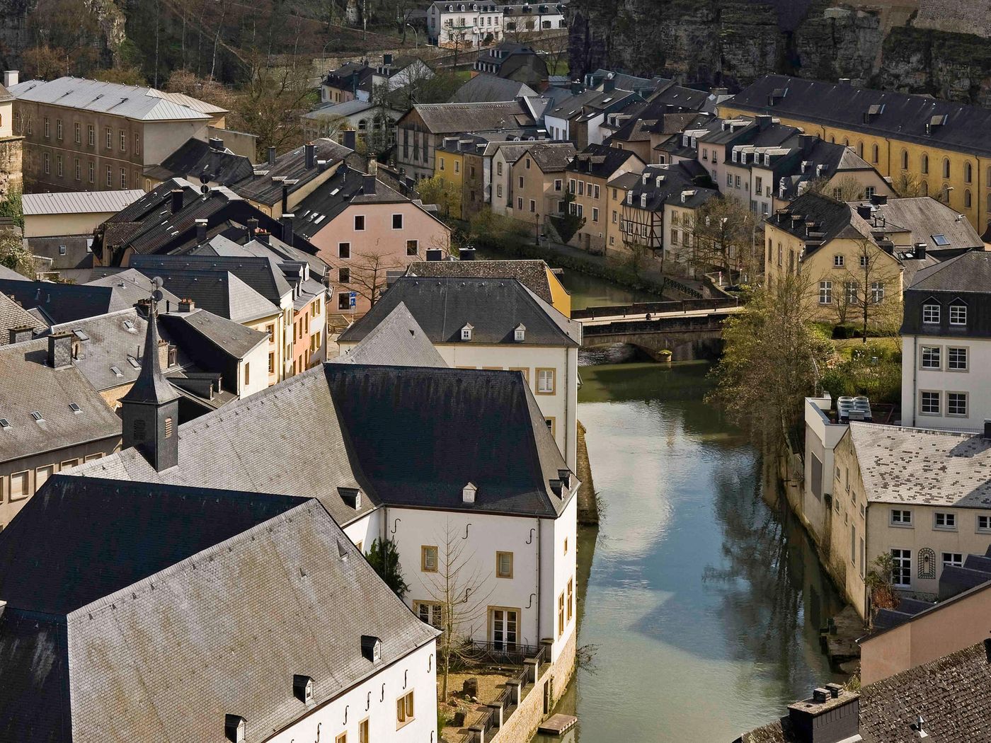 Ibis-Styles-Luxembourg-Centre-Gare-General-view-2