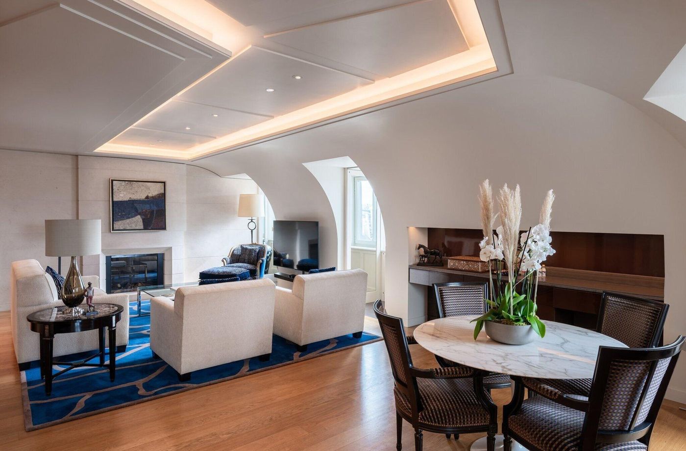 Four-Seasons-Hotel-Geneva-Room-14