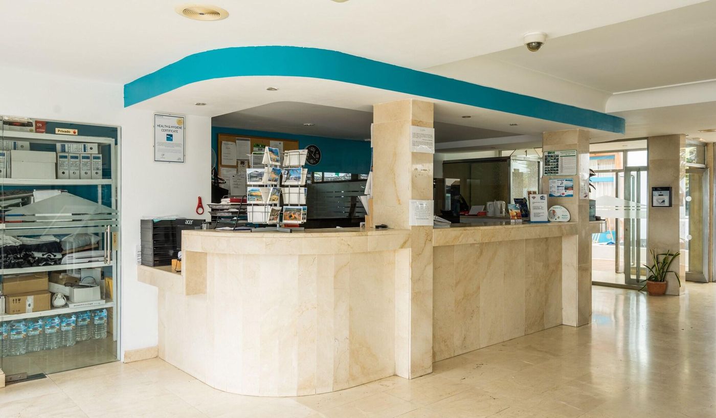 Blue-Sea-Hotel-Los-Fiscos-Lobby-42