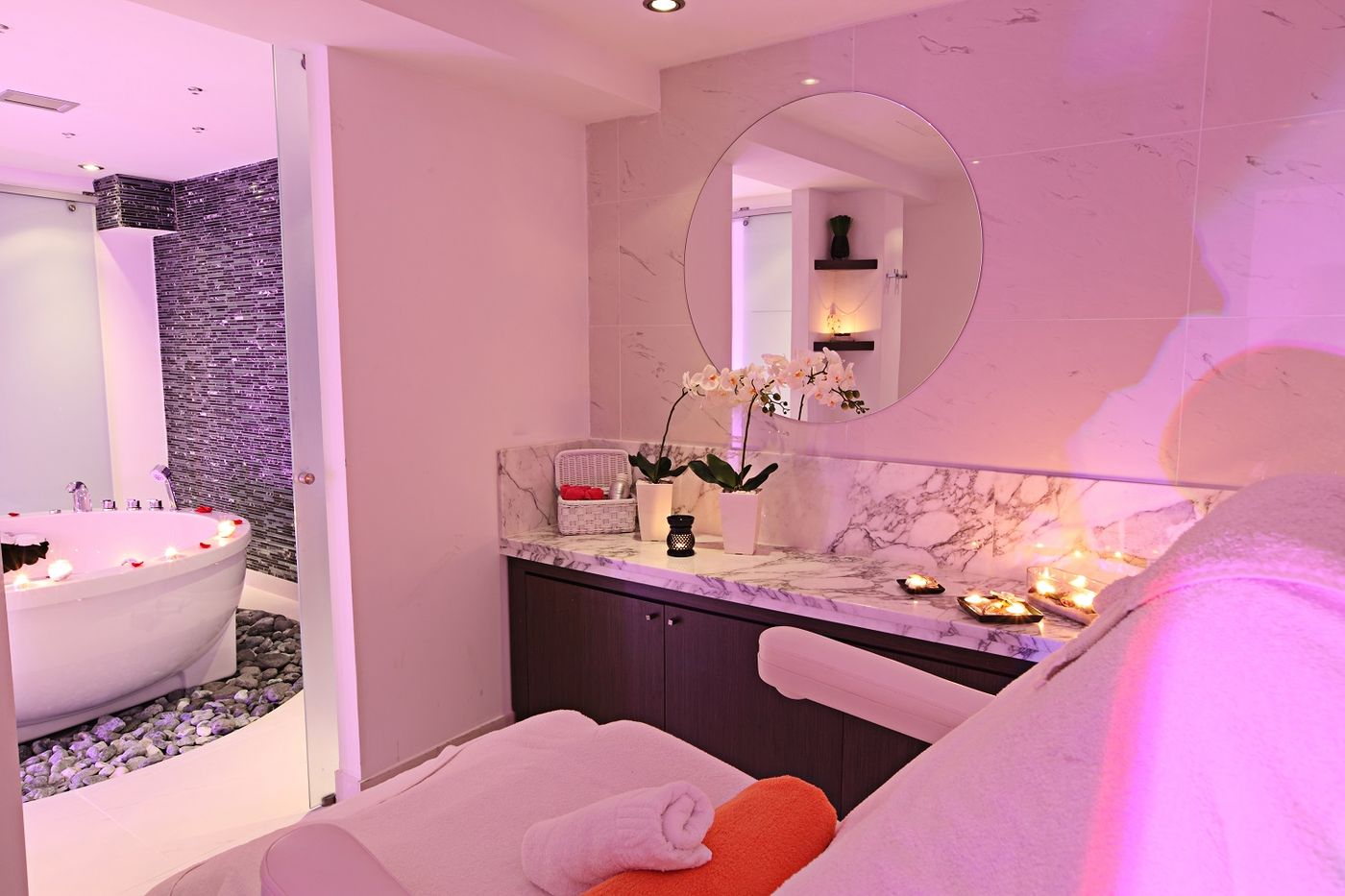 Dome-Beach-Hotel-Sports-and-Entertainment-43