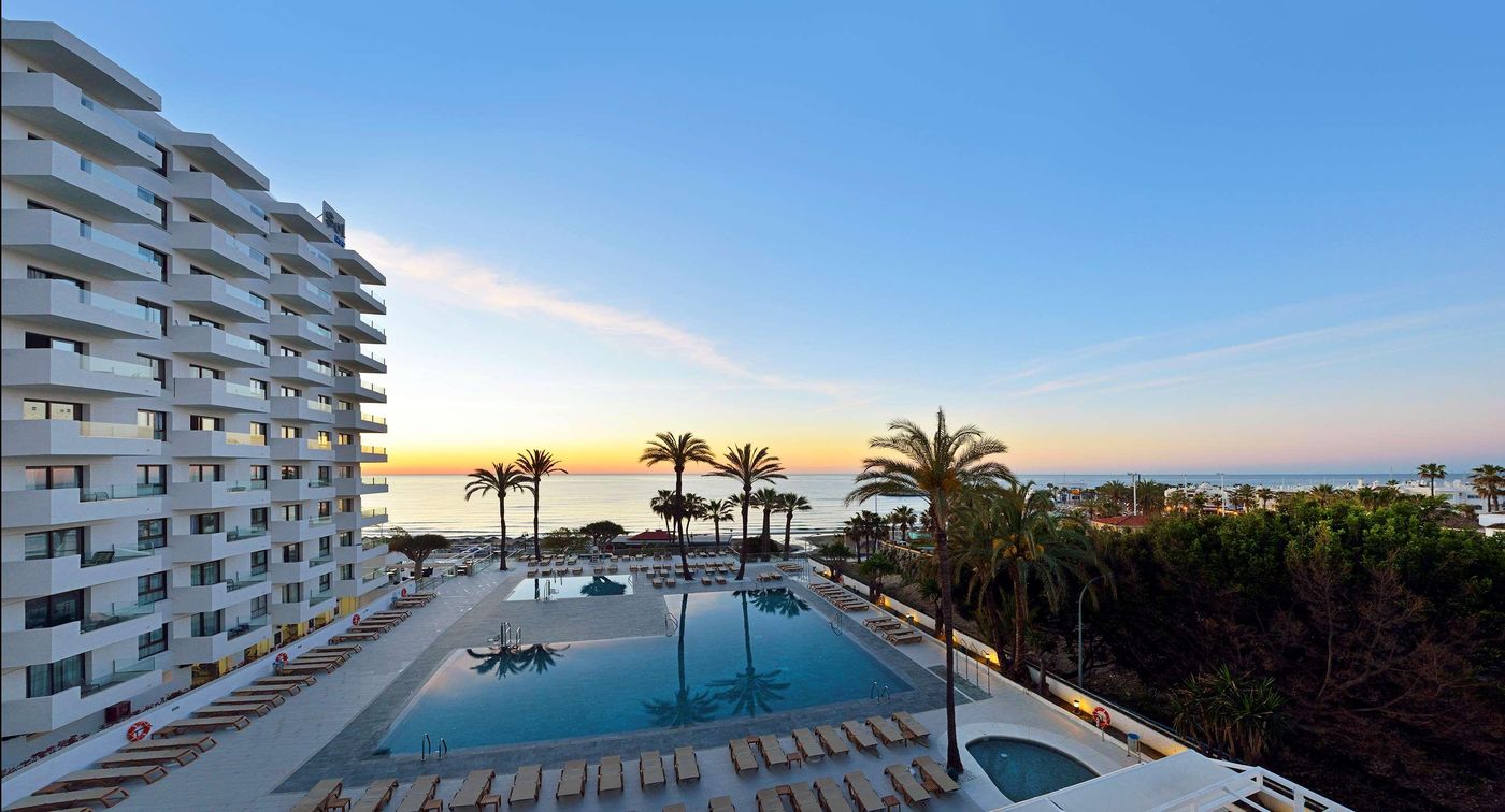 Hotel-Ocean-House-Costa-del-Sol-Affiliated-by-Melia-Pool-2