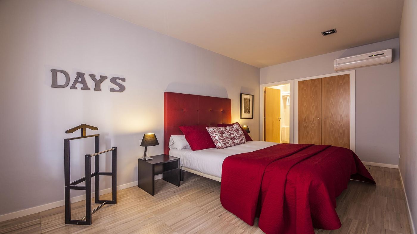 MH Apartments Sant Pau-Spain-BARCELONA-Room-7