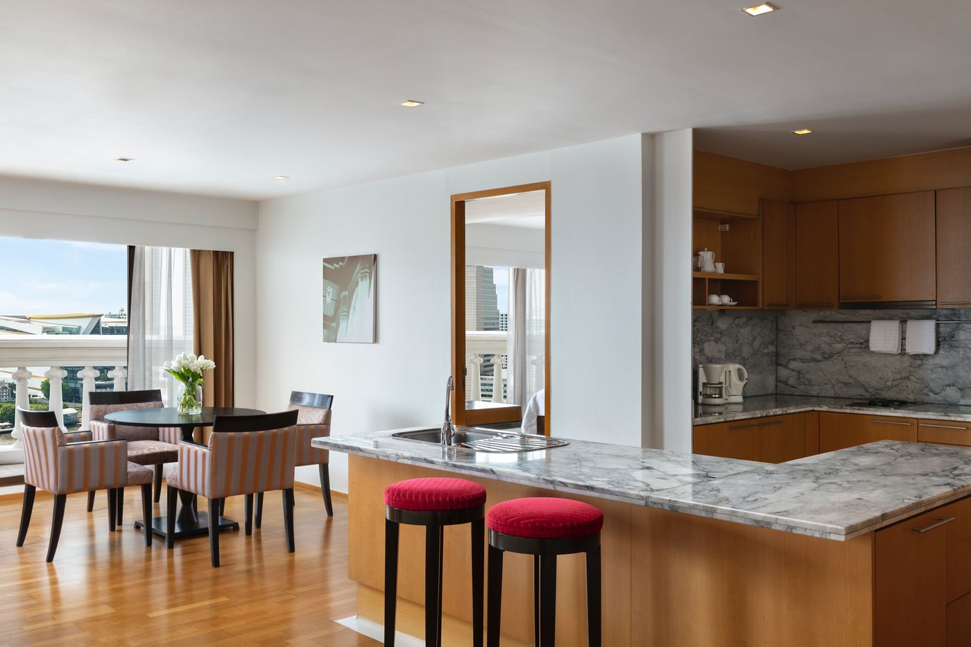 Lebua-at-State-Tower-Room-12