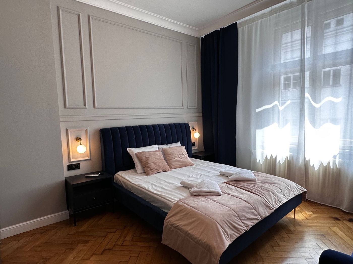 The-Spiski-Palace-Apartments-Room-30