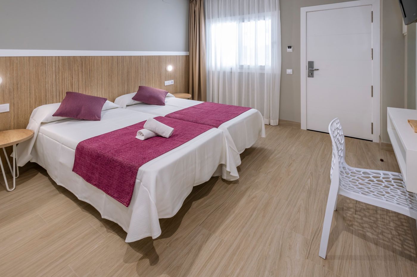 4R-Meridia-Mar-Room-25