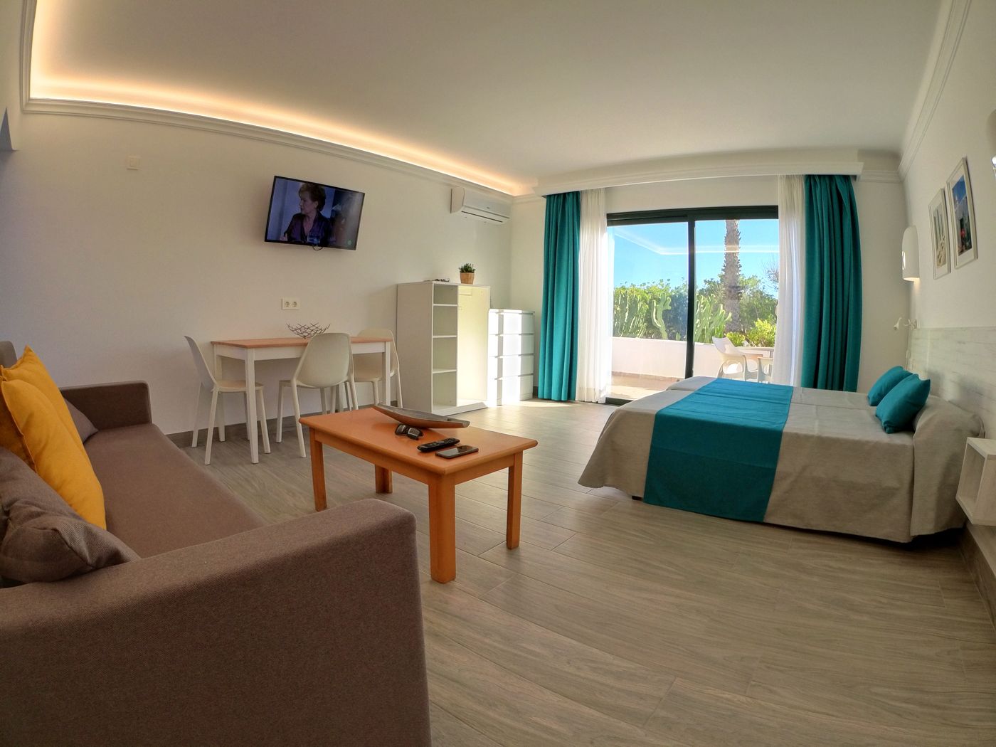 Palmeras-Garden-Room-32