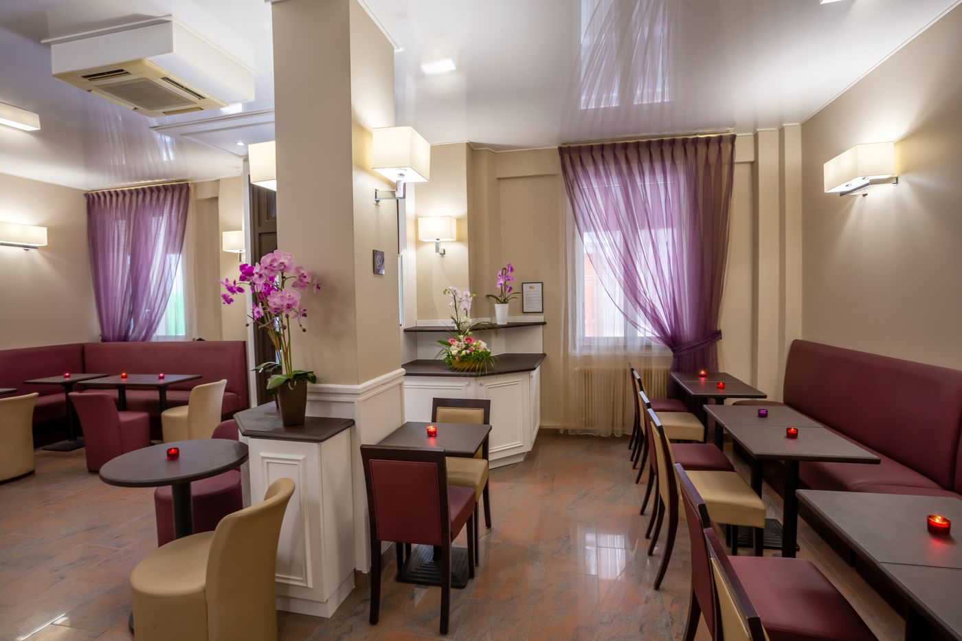 Hotel-Vivaldi-Lobby-13