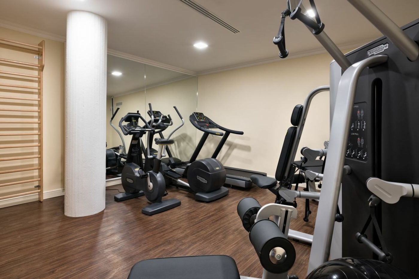 Executive-Sports-and-Entertainment-42