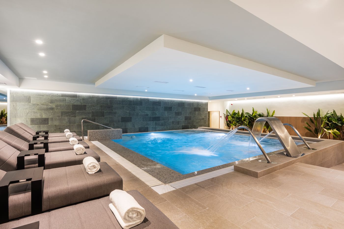 Hotel-LIVVO-Puerto-de-Mog--n-Pool-30