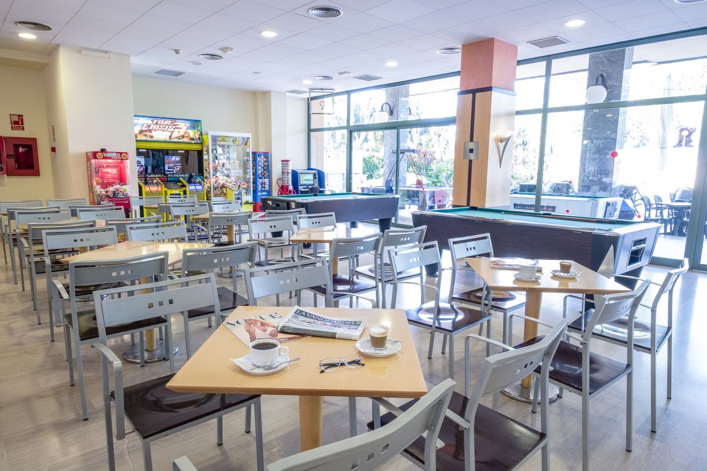 California-Palace-Bar-44