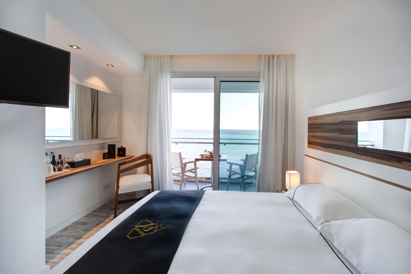 The-Ciao-Stelio-Deluxe-Hotel-Room-14