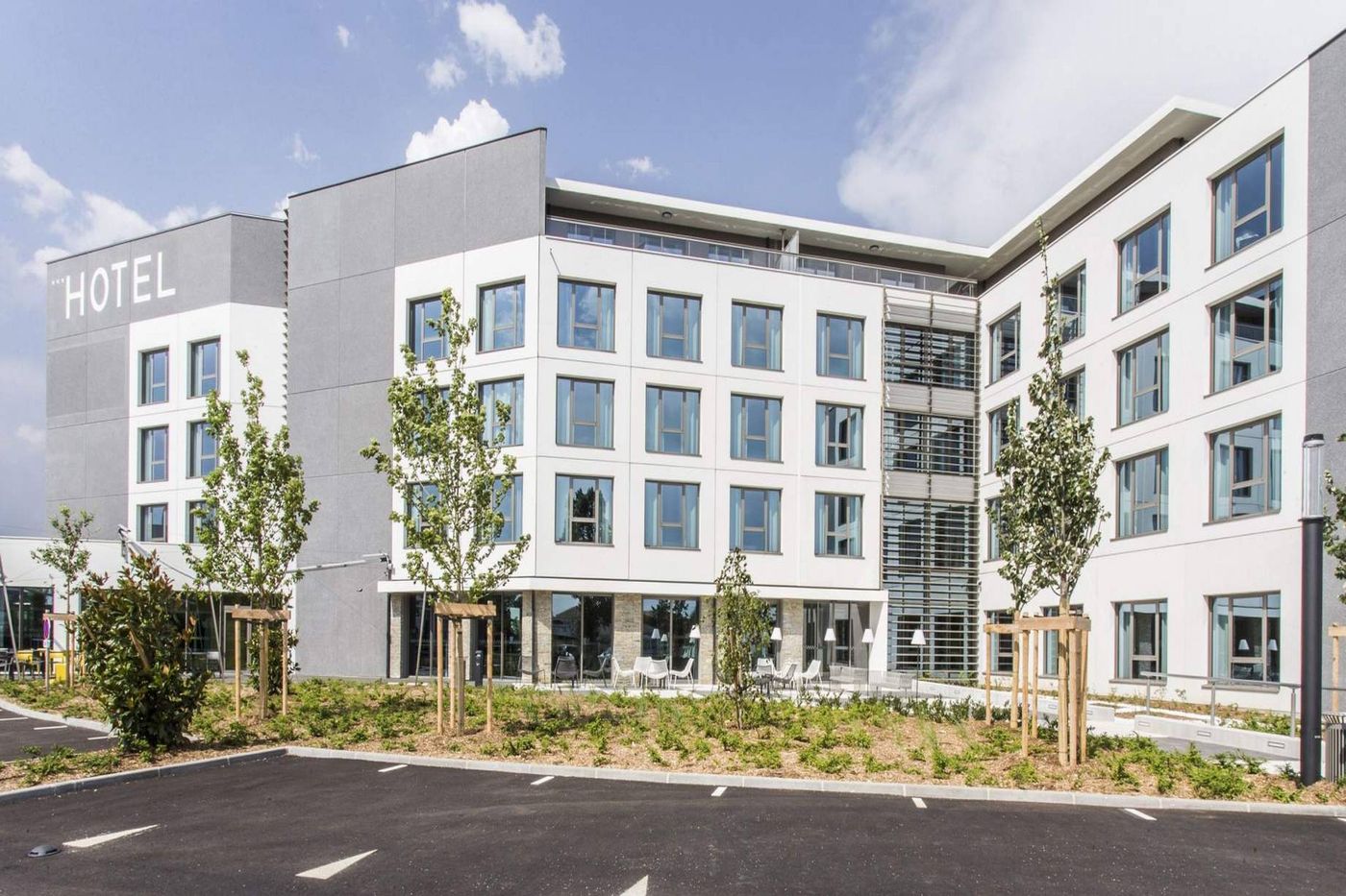 Hotel Parkest by Arteloge - France - GENAS - General view - 1