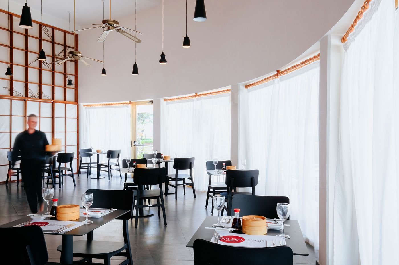 Louis-Imperial-Beach-Restaurant-48