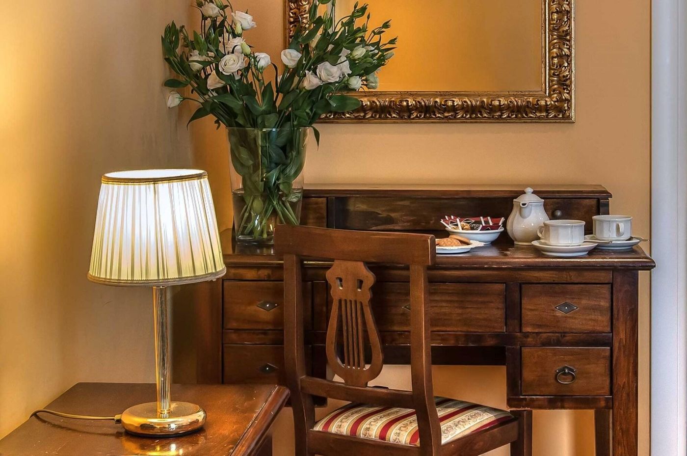 Hotel-Caracciolo-Room-7