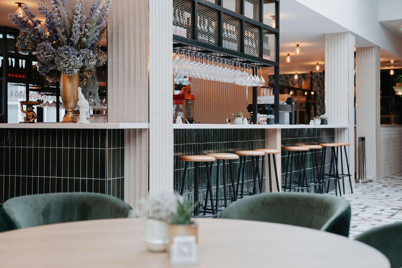 Hotel-Berlin--Berlin-Bar-34