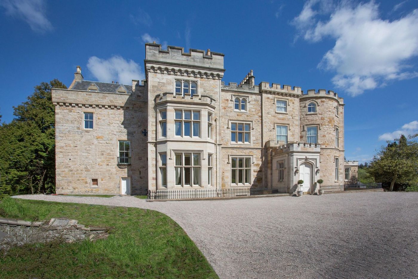 Crossbasket Castle-United Kingdom-Glasgow-General view-6