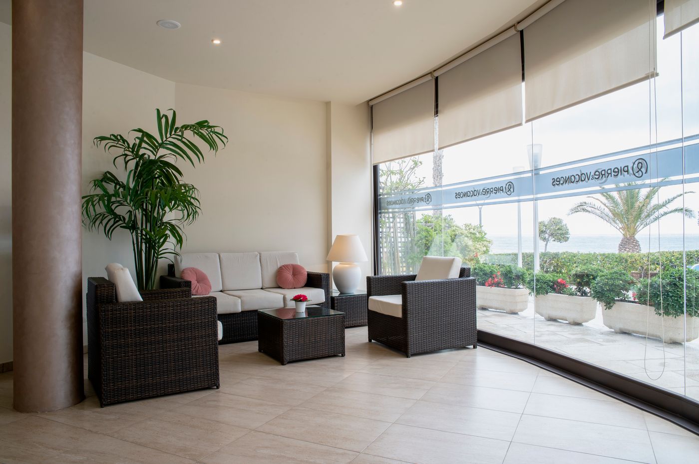 Pierre---Vacances-Cala-Cristal-Beach-Club-Lobby-25