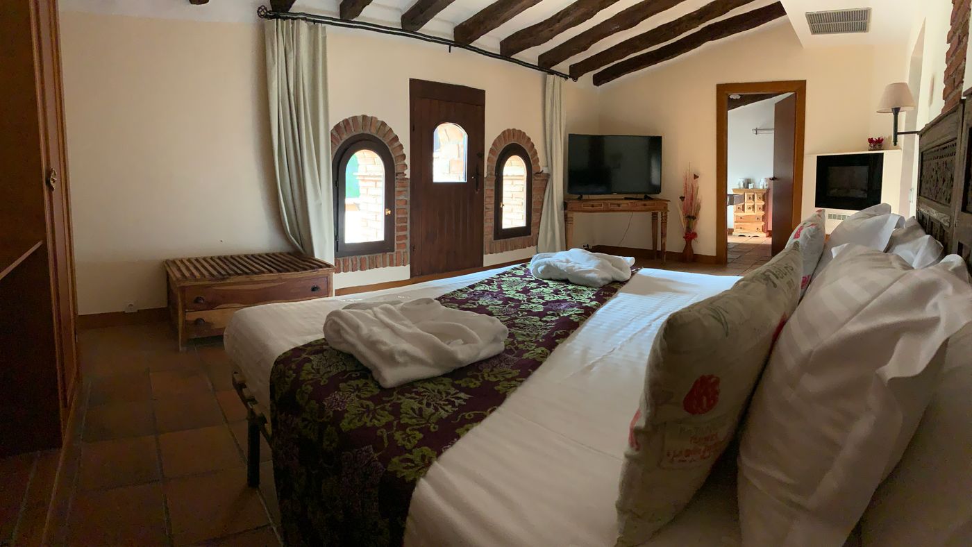 La-Figuerola--Resort---SPA-Room-20