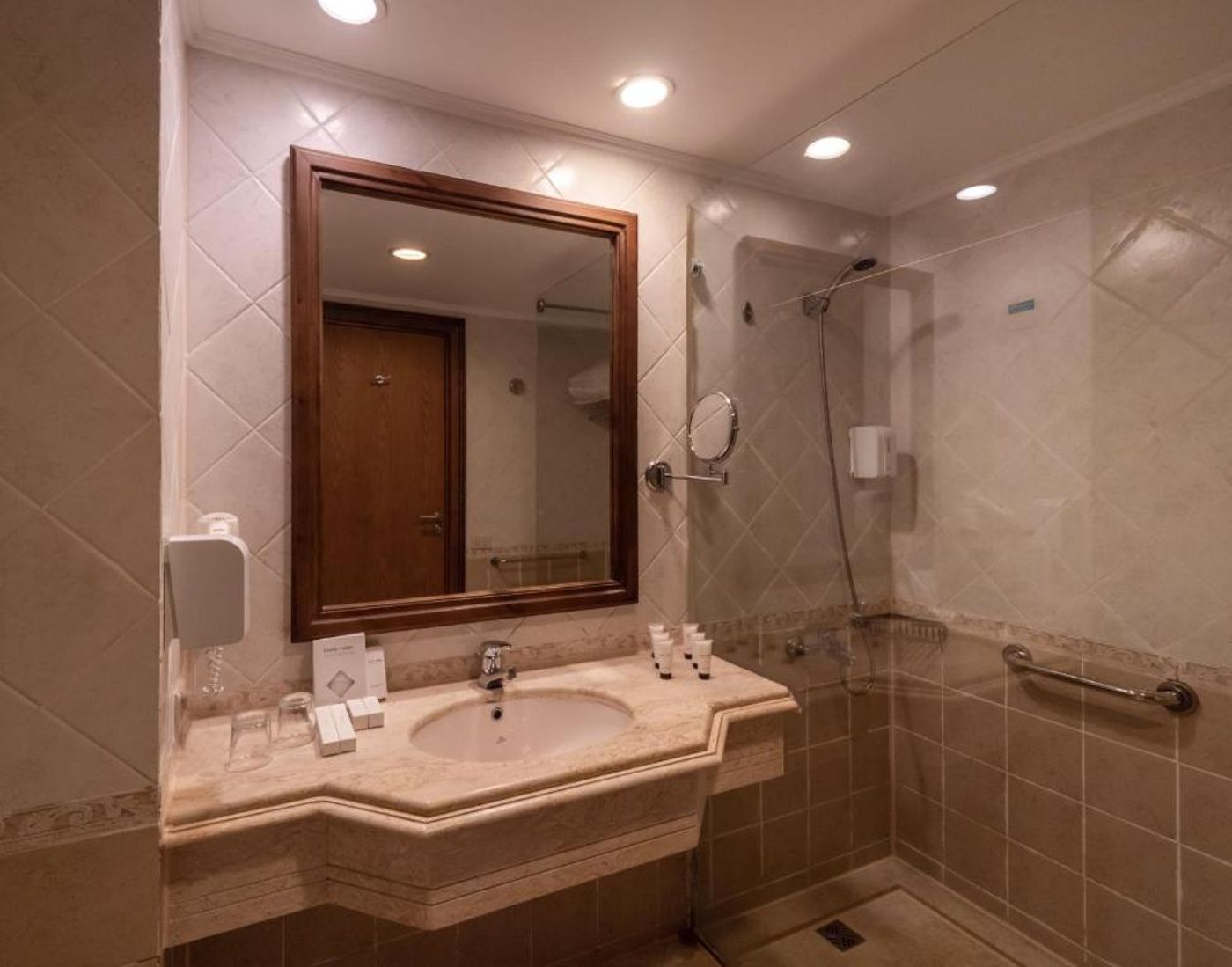 Serenity-Makadi-Beach-Room-43