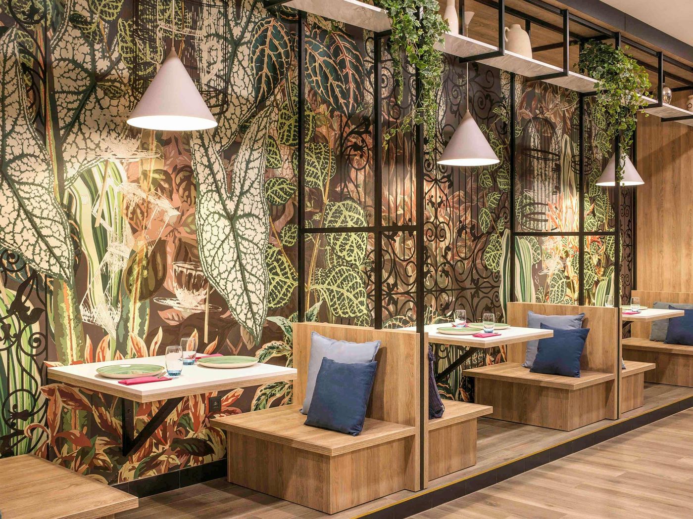 Ibis-Styles-Krakow-East-Restaurant-29