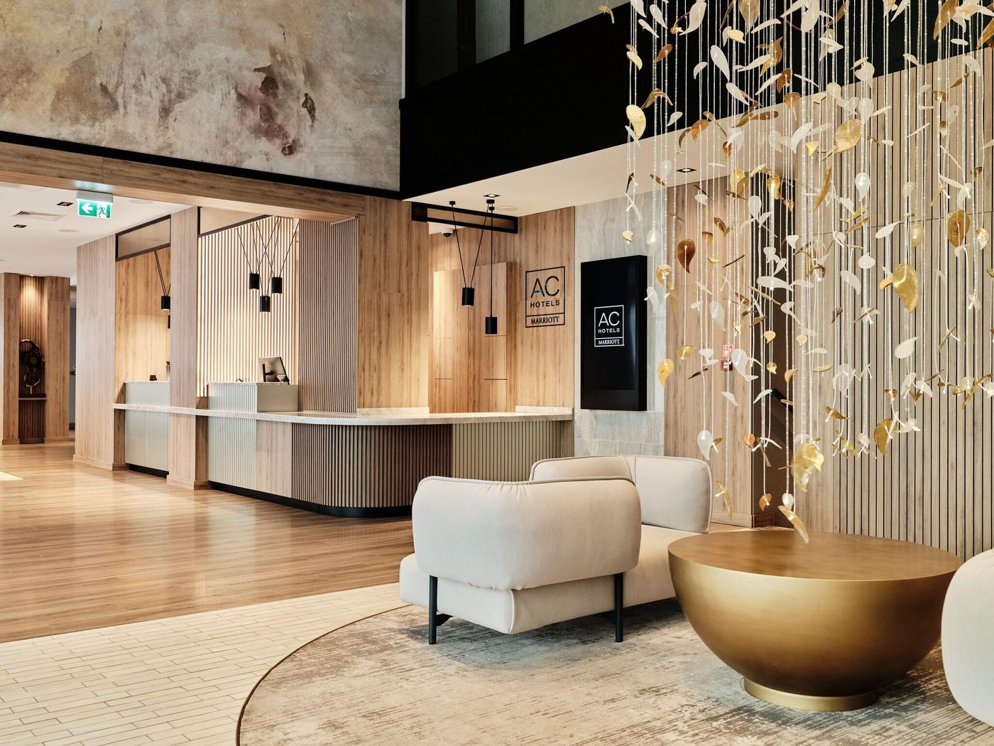 AC-Hotel-by-Marriott-Krakow-Lobby-4