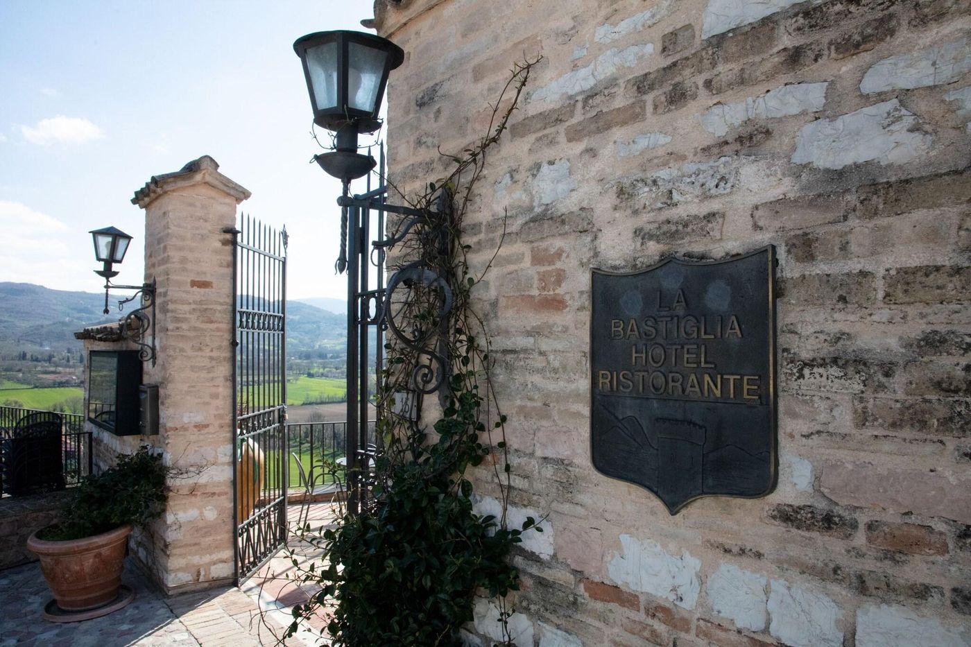Hotel Ristorante La Bastiglia-Italy-Spello-General view-1