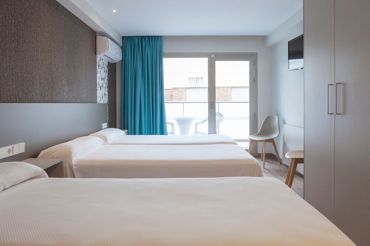 Estudios-Benidorm-Room-12