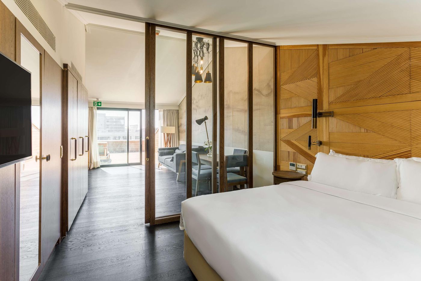 Room-Mate-Emir-Room-57