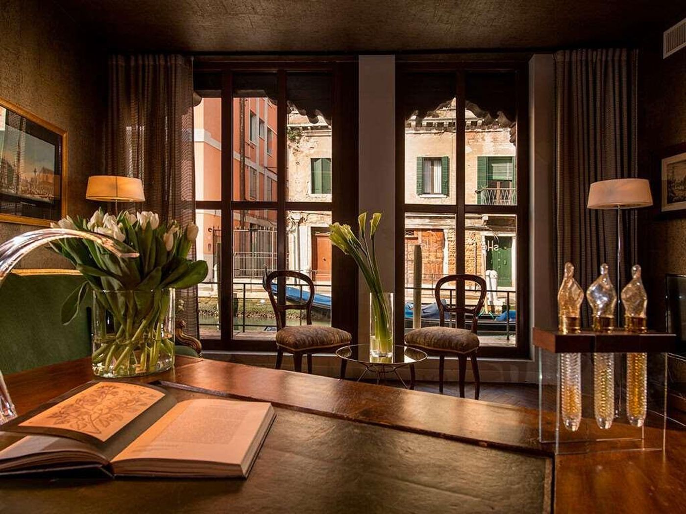 Sonder-Salute-Palace-Bar-11