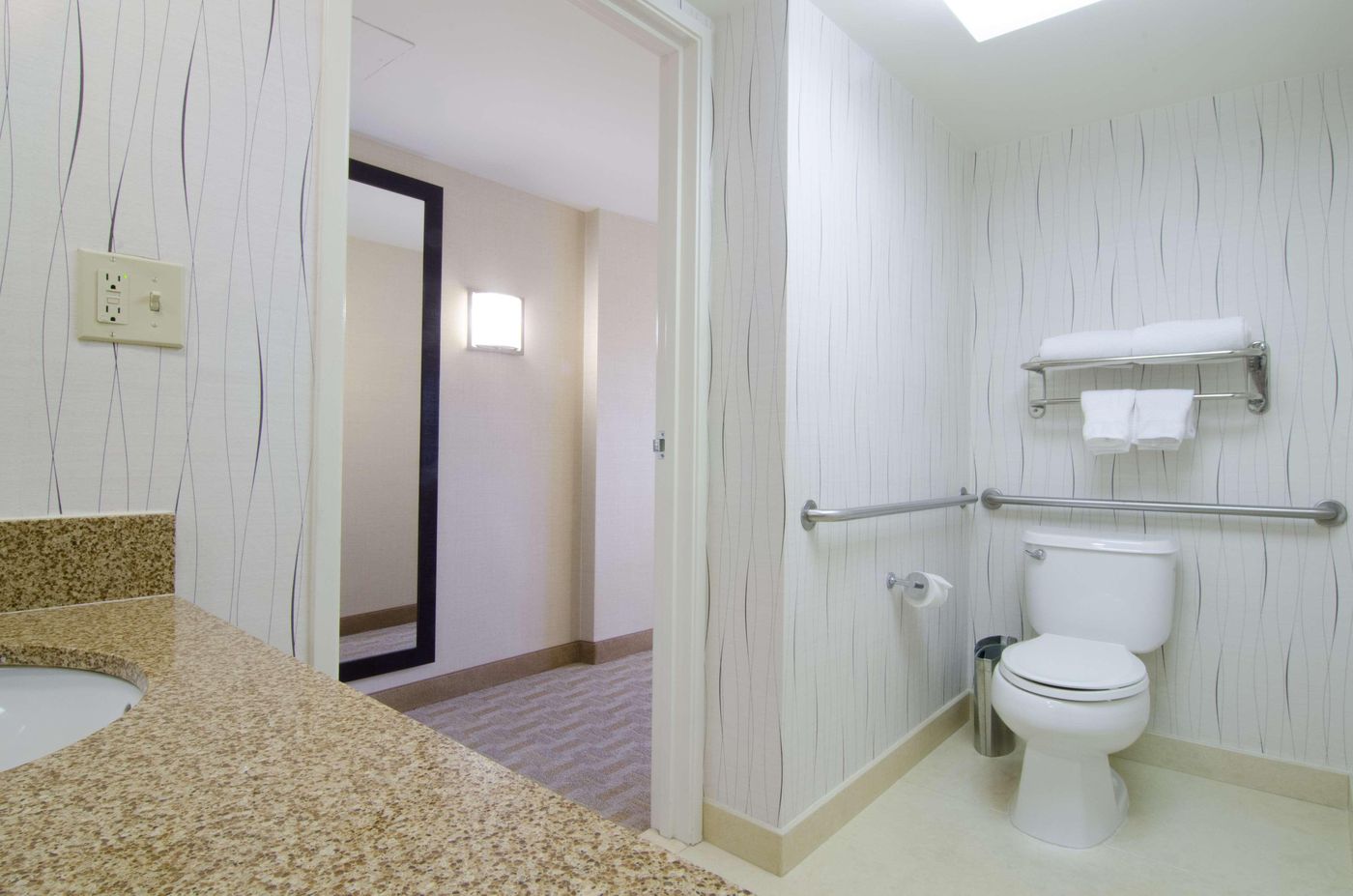 Hilton-Los-Angeles-Airport-Room-48