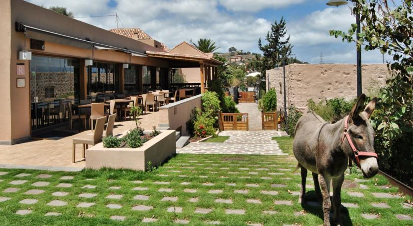 Hotel Rural El Mondalon