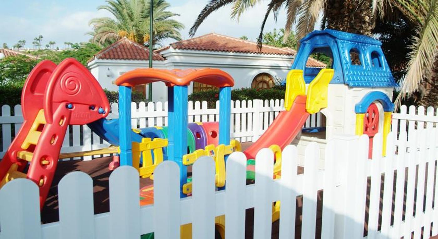 Suite-Hotel-Jardin-Dorado-Sports-and-Entertainment-28