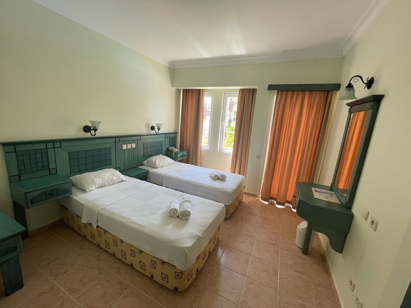 Celay-Hotel-Room-16