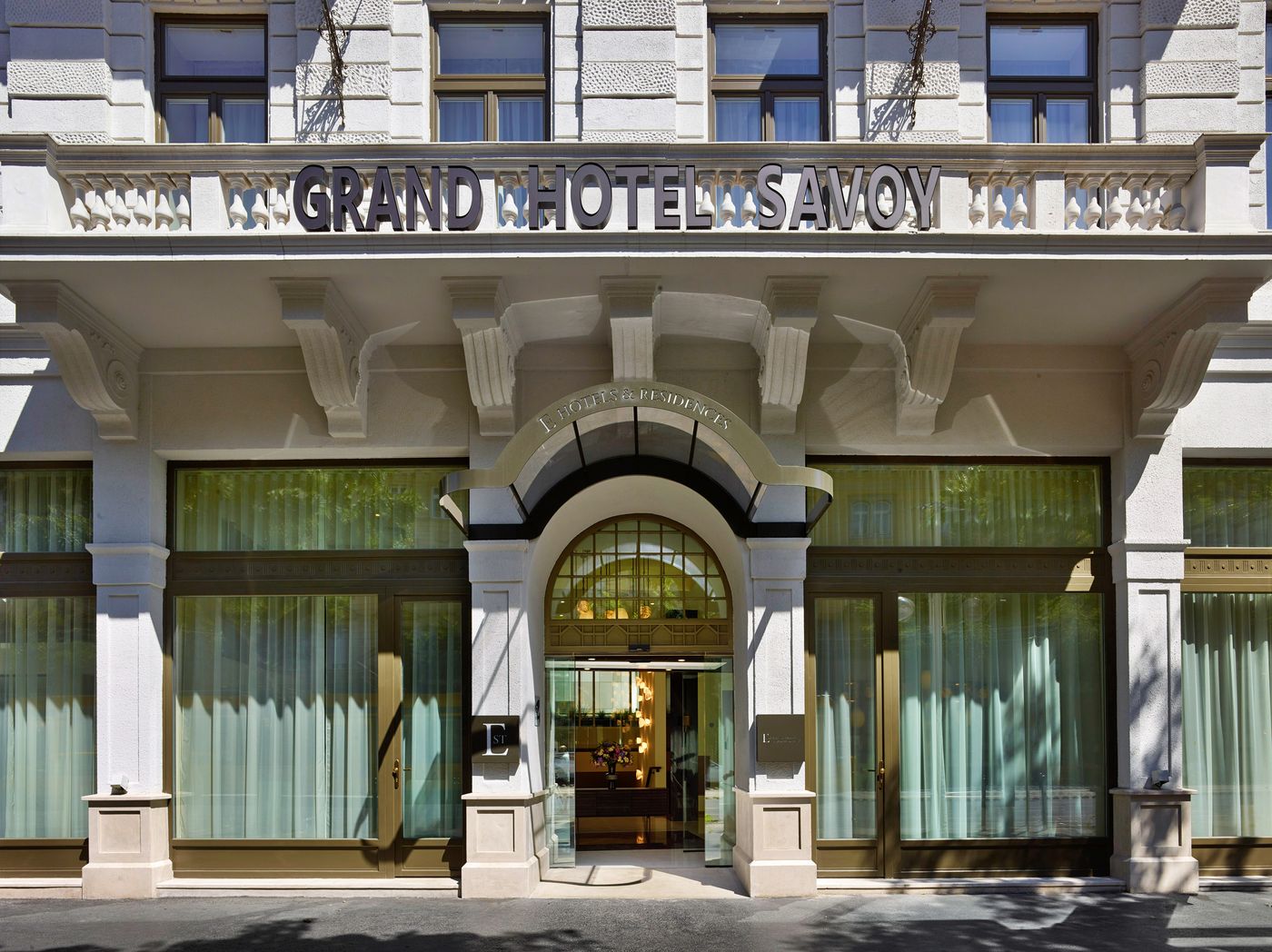 EST-Grand-Hotel-Savoy-General-view-21