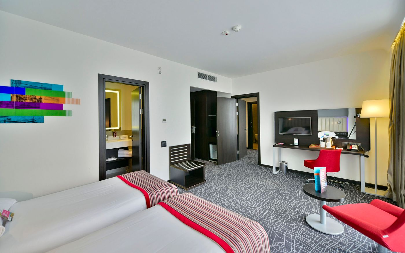 Park Inn By Radisson Istanbul Ataturk Airport-Turkey-Istanbul-Room-4