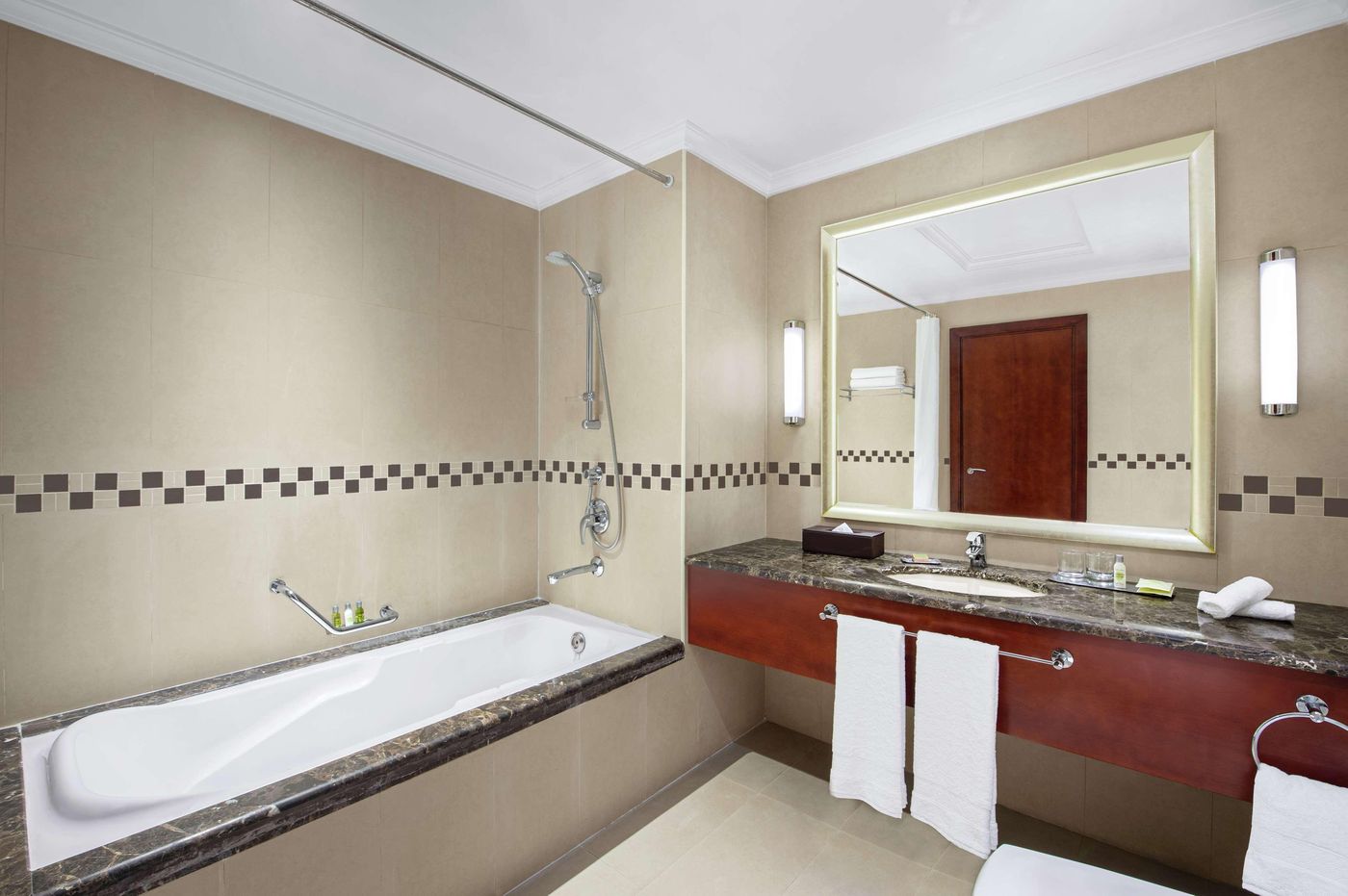 Doubletree-by-Hilton-Ras-Al-Khaimah-Room-35